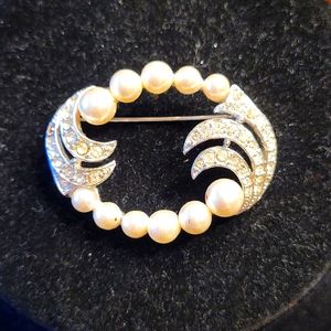 Vintage Pin with Rhinestones